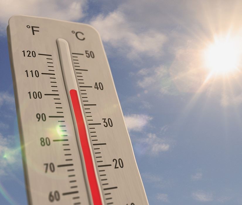 Image of a thermometer in the sun 