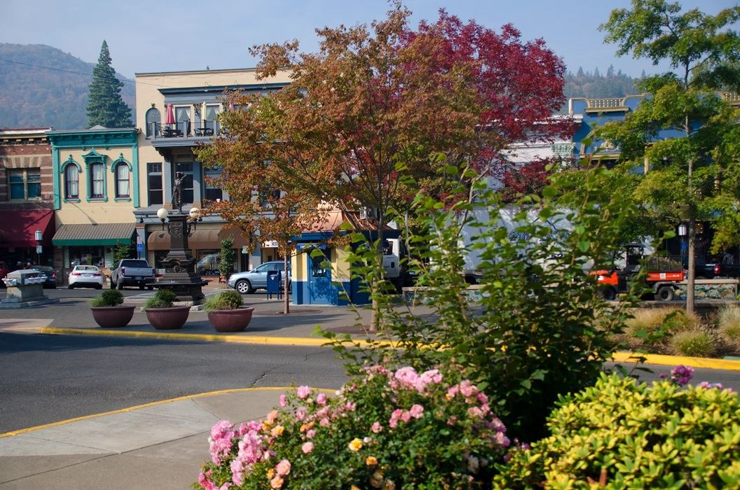 City of Ashland downtown plaza 