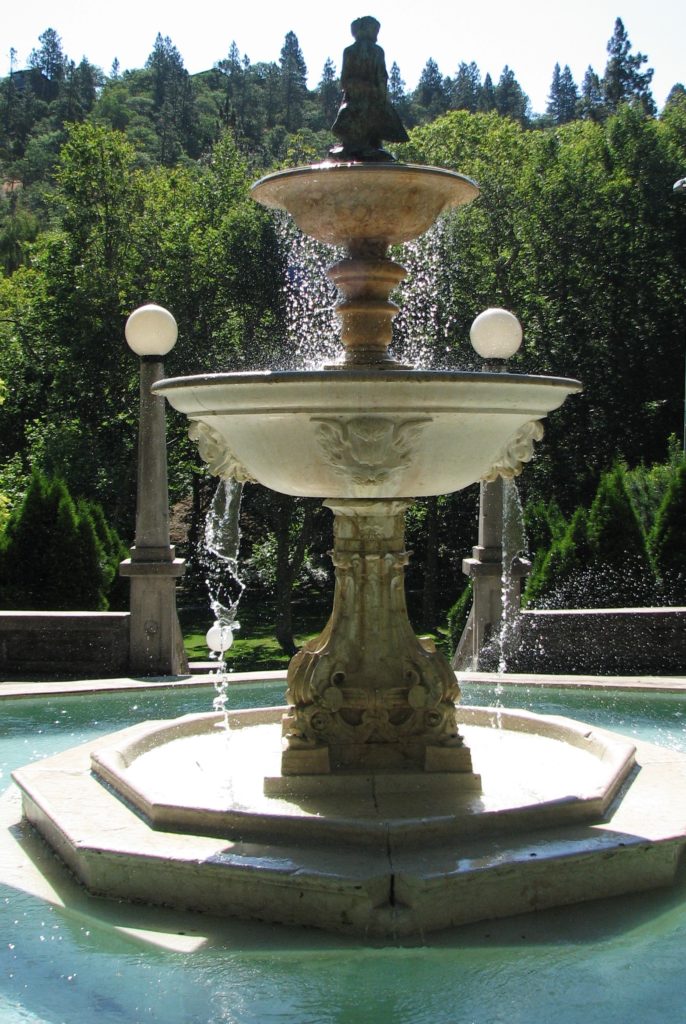 butlerPerozziFountainSummer12cropped-686x1024